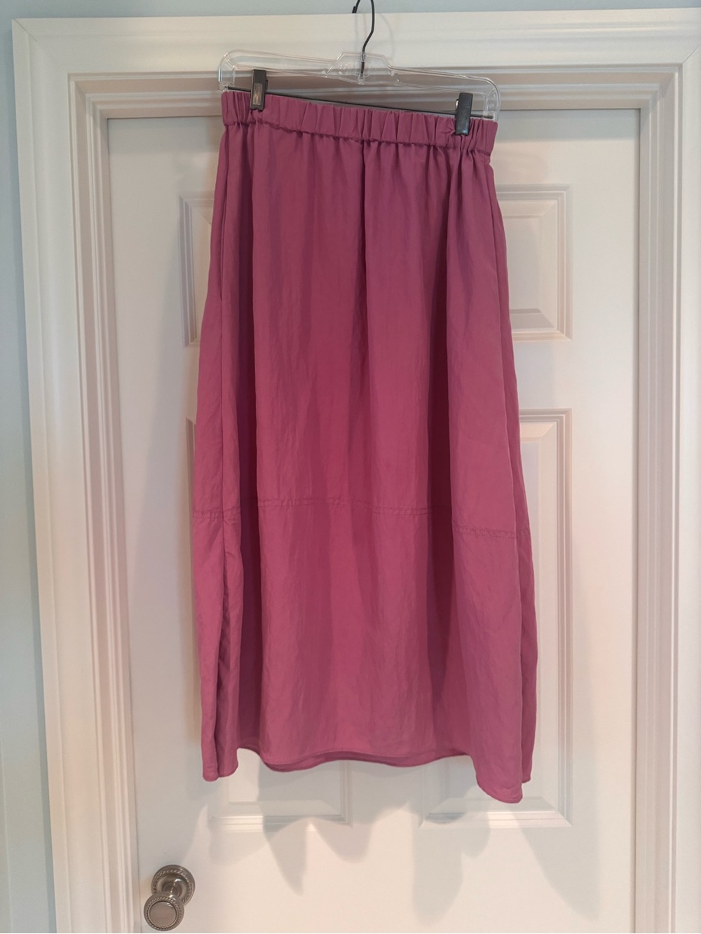 Vince Tiered Midi Skirt in Camelia - Picture 3 of 6